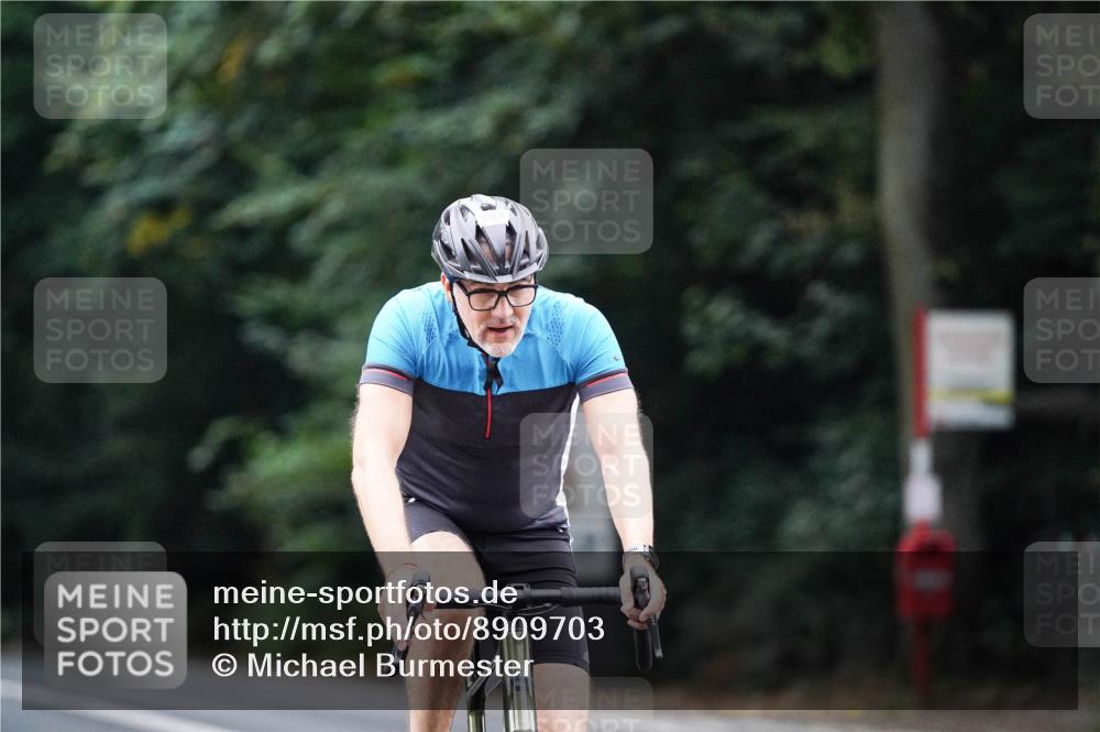 14.09.2025 - Stadtparktriathlon Michael Burmester http://msf.ph/oto/8909703 14.09.2025 10:15:44 Radfahren 519, 545, 608 meine-sportfotos.de