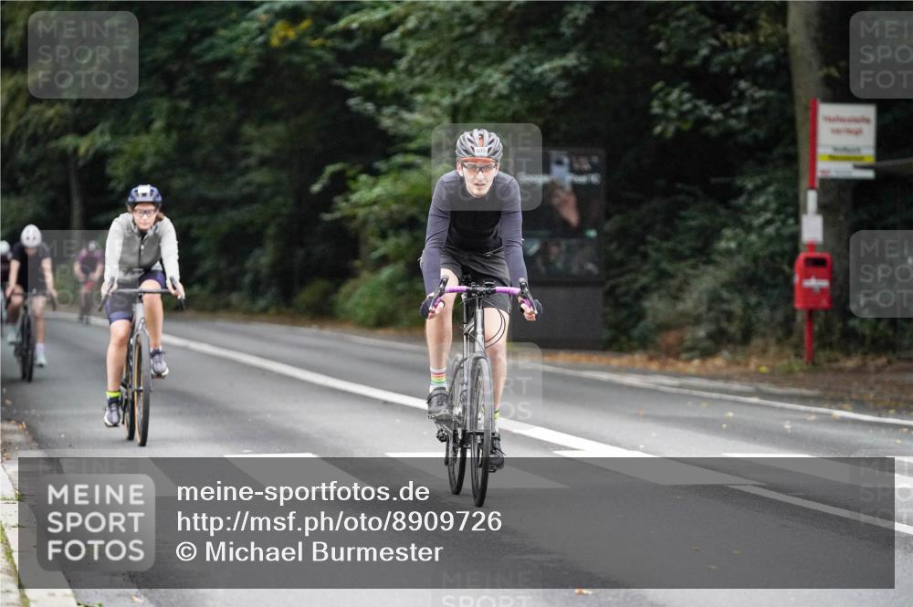 14.09.2025 - Stadtparktriathlon Michael Burmester http://msf.ph/oto/8909726 14.09.2025 10:16:32 Radfahren 513, 550, 555, 573, 595, 615, 629 meine-sportfotos.de