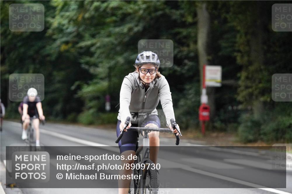 14.09.2025 - Stadtparktriathlon Michael Burmester http://msf.ph/oto/8909730 14.09.2025 10:16:34 Radfahren 513, 550, 555, 573, 585, 595, 614, 615, 629 meine-sportfotos.de