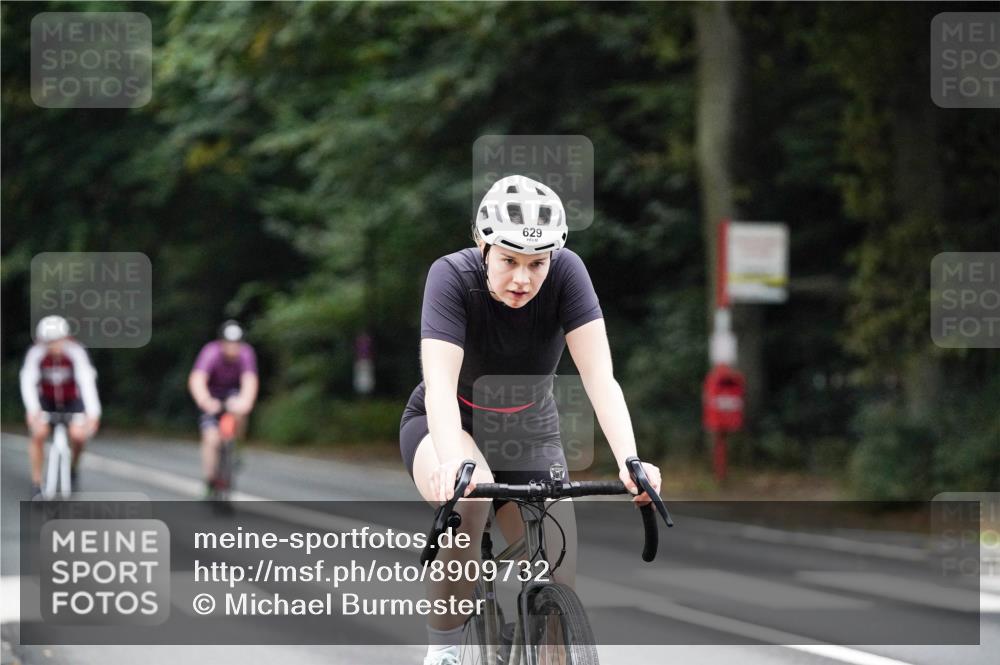 14.09.2025 - Stadtparktriathlon Michael Burmester http://msf.ph/oto/8909732 14.09.2025 10:16:37 Radfahren 513, 550, 585, 595, 614, 615, 629 meine-sportfotos.de