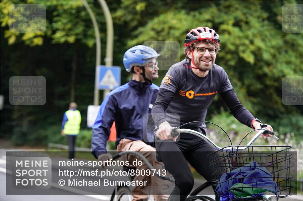 14.09.2025 - Stadtparktriathlon Michael Burmester http://msf.ph/oto/8909743 14.09.2025 10:16:47 Radfahren 535, 585, 588, 594, 614 meine-sportfotos.de