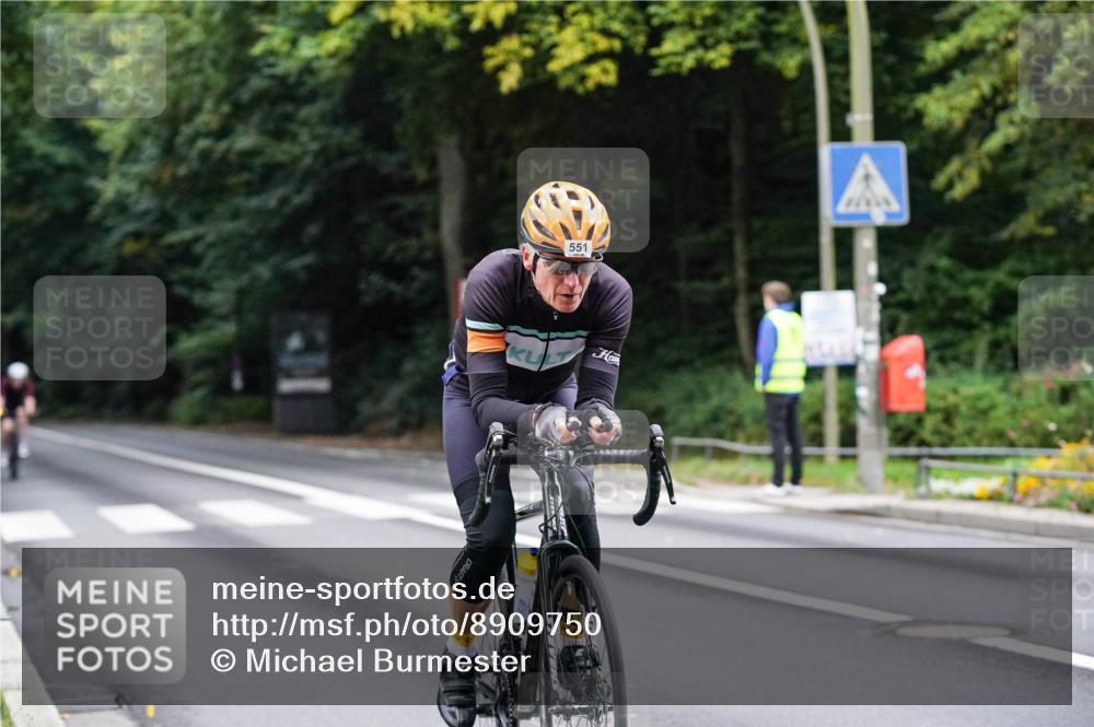 14.09.2025 - Stadtparktriathlon Michael Burmester http://msf.ph/oto/8909750 14.09.2025 10:17:06 Radfahren 525, 551, 630 meine-sportfotos.de