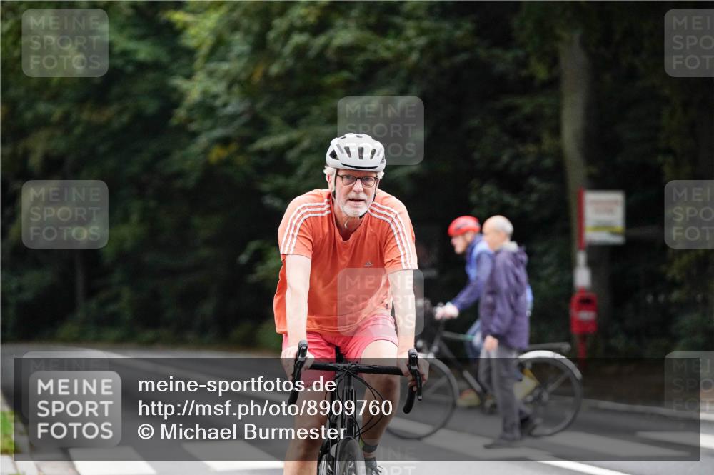 14.09.2025 - Stadtparktriathlon Michael Burmester http://msf.ph/oto/8909760 14.09.2025 10:17:26 Radfahren 616 meine-sportfotos.de