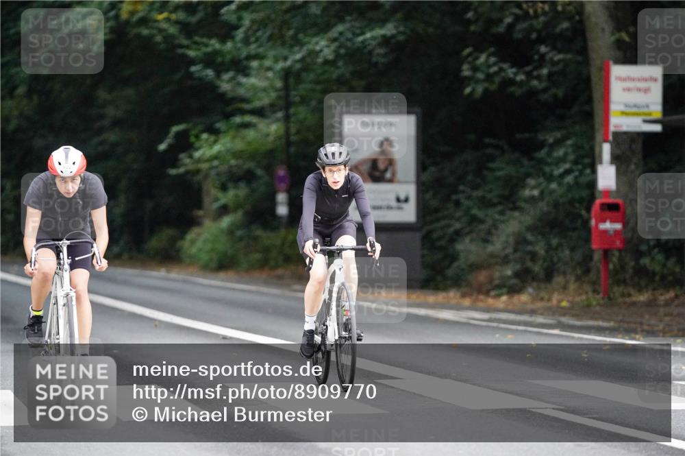 14.09.2025 - Stadtparktriathlon Michael Burmester http://msf.ph/oto/8909770 14.09.2025 10:19:30 Radfahren 589, 622, 641, 667 meine-sportfotos.de