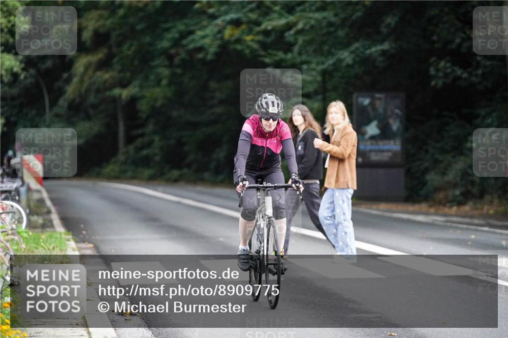 14.09.2025 - Stadtparktriathlon Michael Burmester http://msf.ph/oto/8909775 14.09.2025 10:19:38 Radfahren 529, 589, 622, 641 meine-sportfotos.de