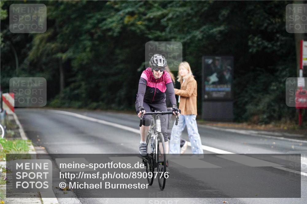 14.09.2025 - Stadtparktriathlon Michael Burmester http://msf.ph/oto/8909776 14.09.2025 10:19:38 Radfahren 529, 589, 622, 641 meine-sportfotos.de