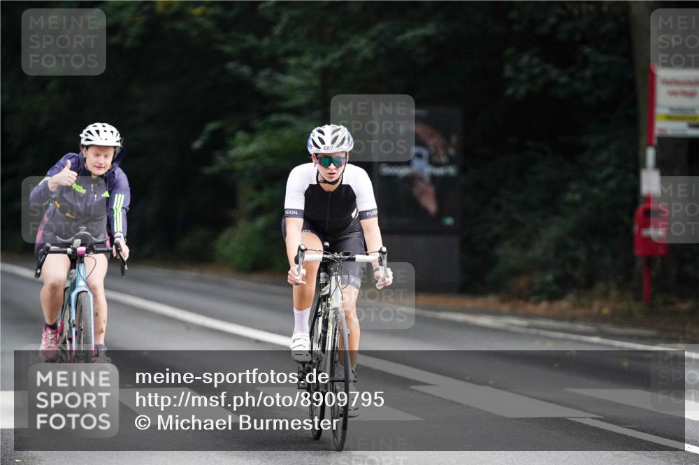 14.09.2025 - Stadtparktriathlon Michael Burmester http://msf.ph/oto/8909795 14.09.2025 10:20:12 Radfahren 539, 565, 592, 599, 611, 632, 661, 677, 687 meine-sportfotos.de