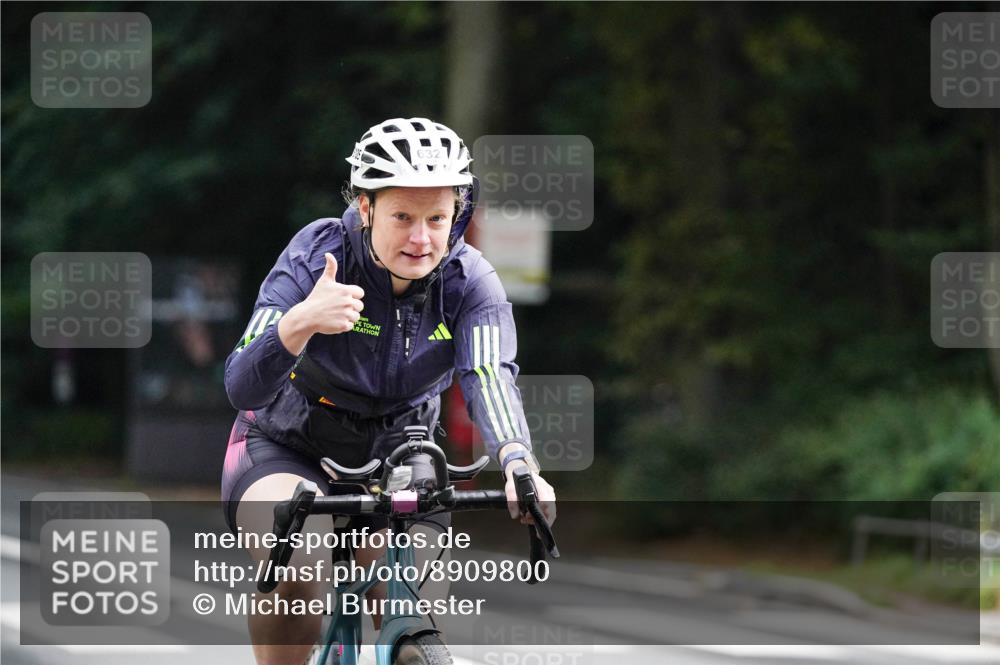 14.09.2025 - Stadtparktriathlon Michael Burmester http://msf.ph/oto/8909800 14.09.2025 10:20:14 Radfahren 539, 565, 592, 599, 611, 632, 661, 677, 687 meine-sportfotos.de
