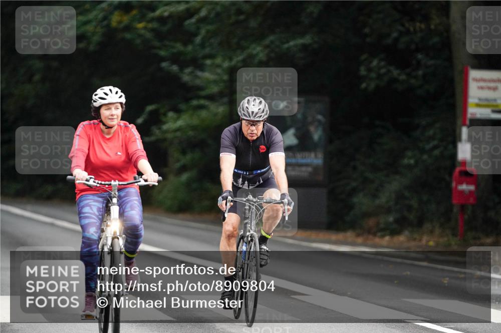 14.09.2025 - Stadtparktriathlon Michael Burmester http://msf.ph/oto/8909804 14.09.2025 10:20:19 Radfahren 565, 599, 632, 687 meine-sportfotos.de