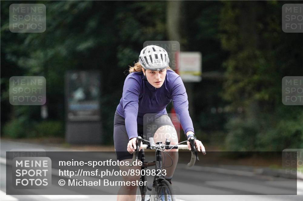 14.09.2025 - Stadtparktriathlon Michael Burmester http://msf.ph/oto/8909823 14.09.2025 10:20:48 Radfahren 532, 610, 619, 620, 685, 688, 694, 710 meine-sportfotos.de