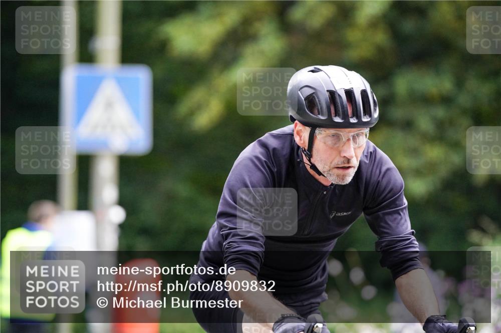 14.09.2025 - Stadtparktriathlon Michael Burmester http://msf.ph/oto/8909832 14.09.2025 10:20:56 Radfahren 515, 610, 619, 694, 720 meine-sportfotos.de