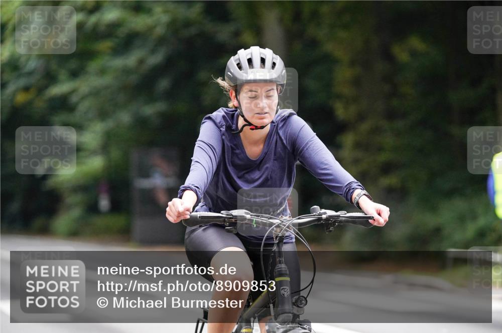 14.09.2025 - Stadtparktriathlon Michael Burmester http://msf.ph/oto/8909853 14.09.2025 10:21:35 Radfahren 509, 528, 570, 657, 691, 705 meine-sportfotos.de