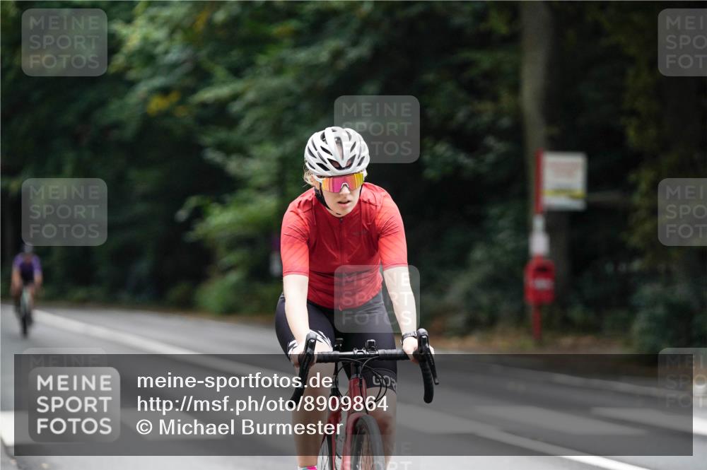14.09.2025 - Stadtparktriathlon Michael Burmester http://msf.ph/oto/8909864 14.09.2025 10:21:45 Radfahren 528, 531, 562, 570, 586, 639, 691, 697, 714 meine-sportfotos.de