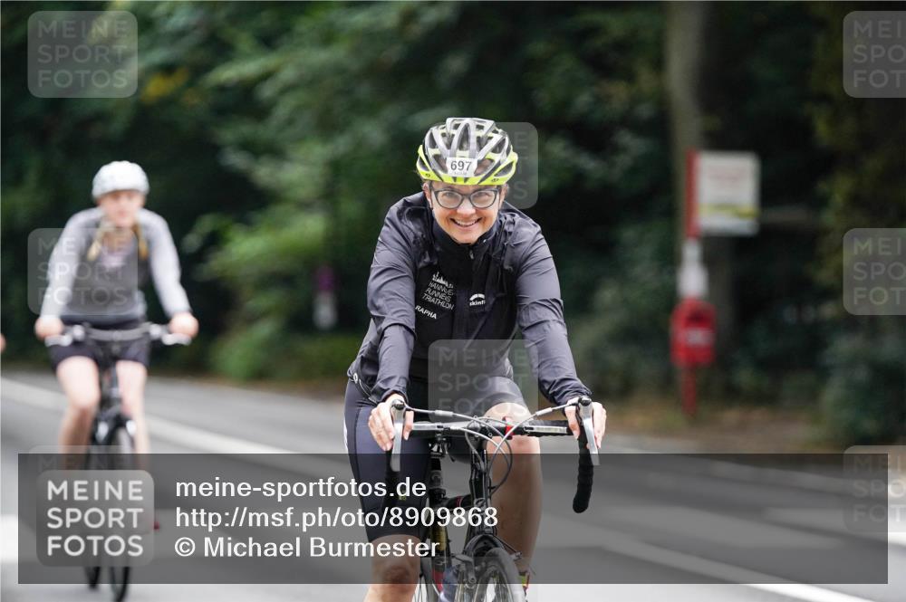 14.09.2025 - Stadtparktriathlon Michael Burmester http://msf.ph/oto/8909868 14.09.2025 10:21:52 Radfahren 586, 639, 697, 712, 714 meine-sportfotos.de