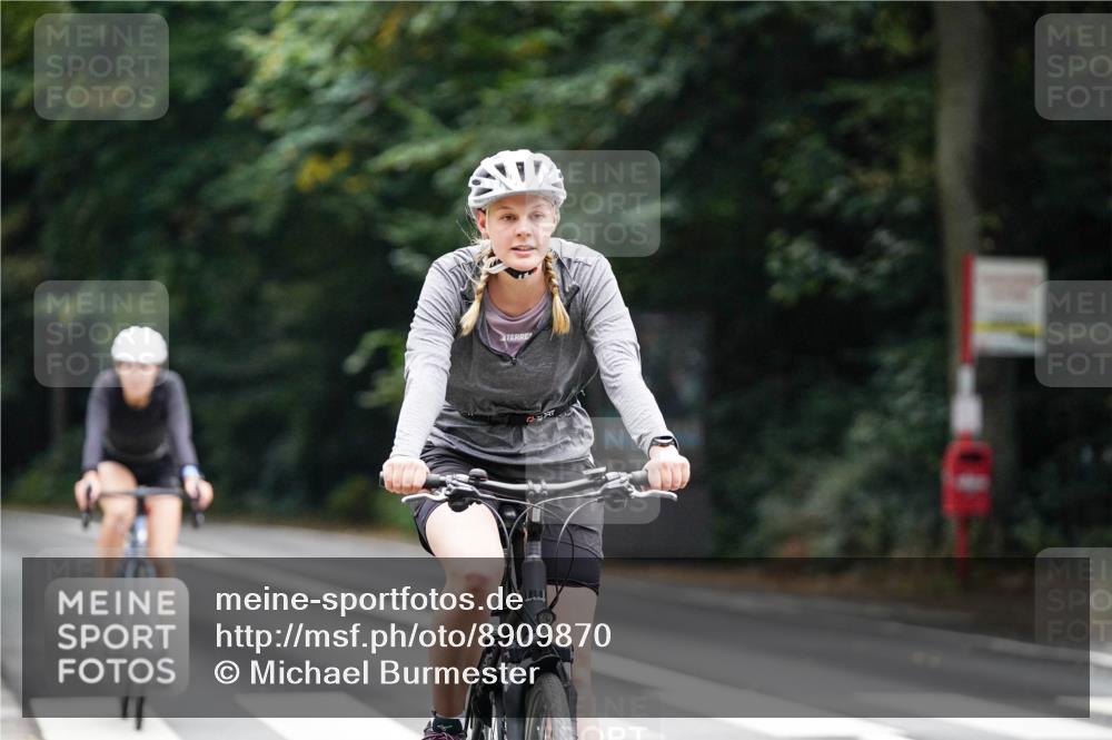 14.09.2025 - Stadtparktriathlon Michael Burmester http://msf.ph/oto/8909870 14.09.2025 10:21:53 Radfahren 586, 639, 697, 699, 712, 714 meine-sportfotos.de