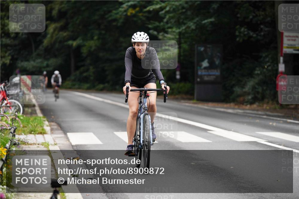 14.09.2025 - Stadtparktriathlon Michael Burmester http://msf.ph/oto/8909872 14.09.2025 10:21:54 Radfahren 586, 639, 697, 699, 712, 714 meine-sportfotos.de