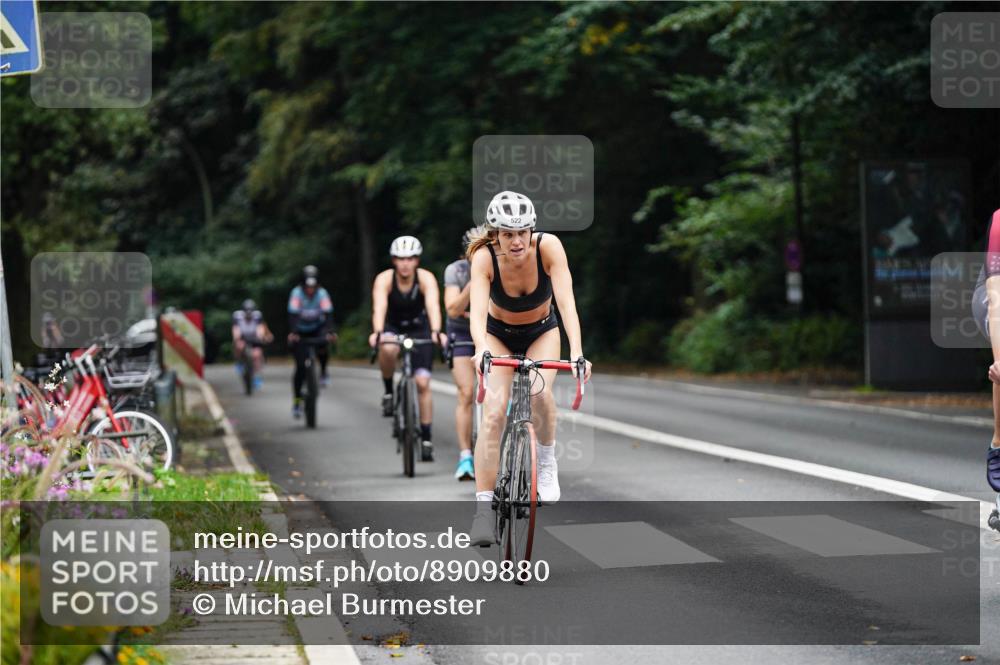 14.09.2025 - Stadtparktriathlon Michael Burmester http://msf.ph/oto/8909880 14.09.2025 10:22:11 Radfahren 521, 522, 527, 578, 645, 717 meine-sportfotos.de