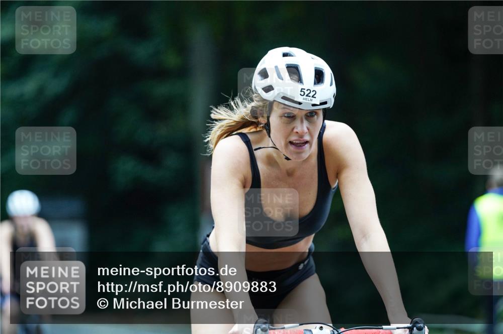 14.09.2025 - Stadtparktriathlon Michael Burmester http://msf.ph/oto/8909883 14.09.2025 10:22:13 Radfahren 521, 522, 578, 645, 717 meine-sportfotos.de