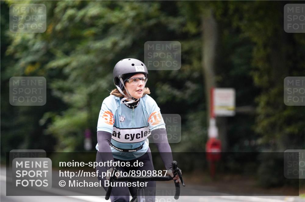 14.09.2025 - Stadtparktriathlon Michael Burmester http://msf.ph/oto/8909887 14.09.2025 10:22:17 Radfahren 521, 522, 546, 578, 645, 704, 708, 717 meine-sportfotos.de