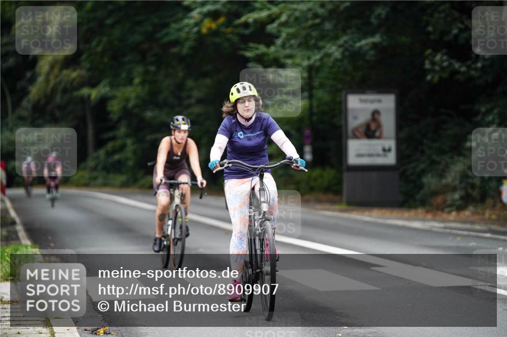 14.09.2025 - Stadtparktriathlon Michael Burmester http://msf.ph/oto/8909907 14.09.2025 10:22:46 Radfahren 526, 541, 553, 568, 584, 591, 646 meine-sportfotos.de
