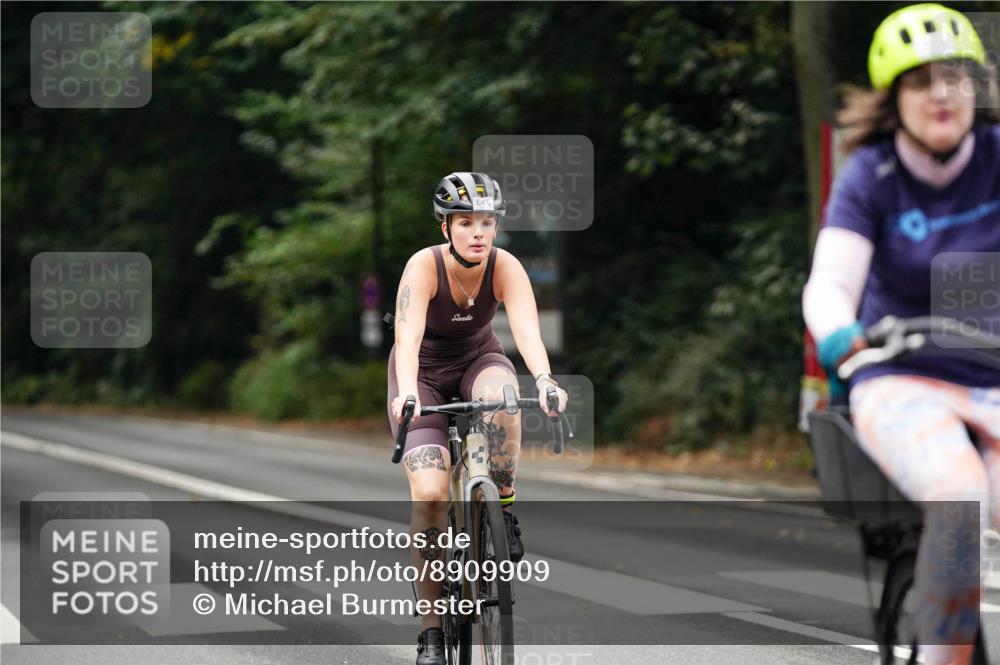 14.09.2025 - Stadtparktriathlon Michael Burmester http://msf.ph/oto/8909909 14.09.2025 10:22:48 Radfahren 553, 568, 584, 591, 646, 716 meine-sportfotos.de