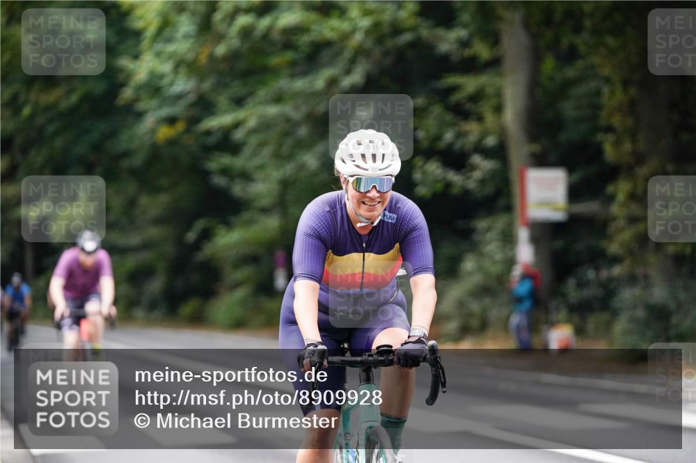 14.09.2025 - Stadtparktriathlon Michael Burmester http://msf.ph/oto/8909928 14.09.2025 10:23:20 Radfahren 517, 573, 615, 626, 636, 647 meine-sportfotos.de