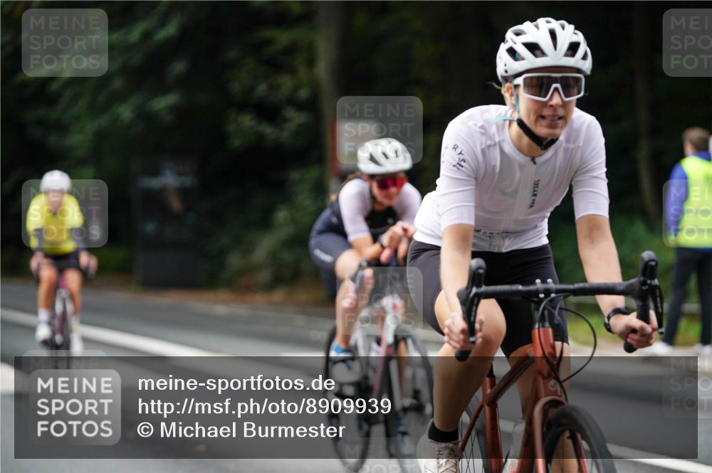 14.09.2025 - Stadtparktriathlon Michael Burmester http://msf.ph/oto/8909939 14.09.2025 10:23:29 Radfahren 517, 555, 573, 587, 607, 608, 618, 624, 626, 642, 647, 706 meine-sportfotos.de