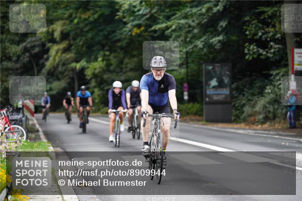 14.09.2025 - Stadtparktriathlon Michael Burmester http://msf.ph/oto/8909944 14.09.2025 10:23:33 Radfahren 545, 555, 573, 587, 595, 607, 608, 618, 624, 642, 647, 706 meine-sportfotos.de