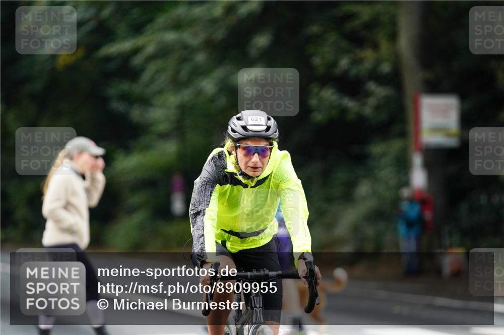 14.09.2025 - Stadtparktriathlon Michael Burmester http://msf.ph/oto/8909955 14.09.2025 10:23:49 Radfahren 621 meine-sportfotos.de