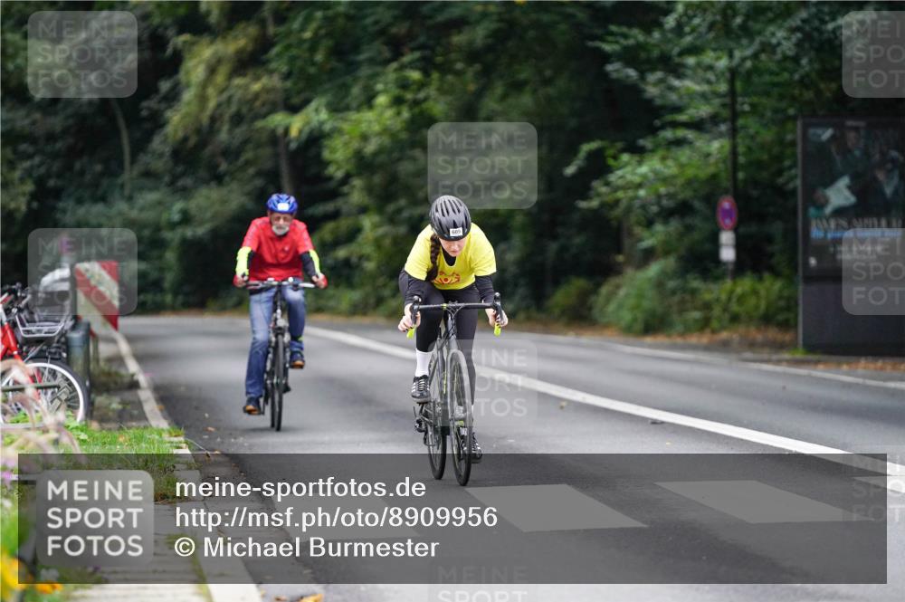 14.09.2025 - Stadtparktriathlon Michael Burmester http://msf.ph/oto/8909956 14.09.2025 10:23:58 Radfahren 557, 605 meine-sportfotos.de
