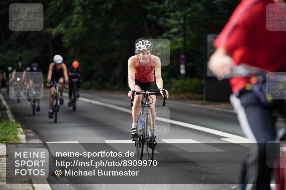 14.09.2025 - Stadtparktriathlon Michael Burmester http://msf.ph/oto/8909970 14.09.2025 10:24:36 Radfahren 537, 551, 558, 681, 683, 701 meine-sportfotos.de