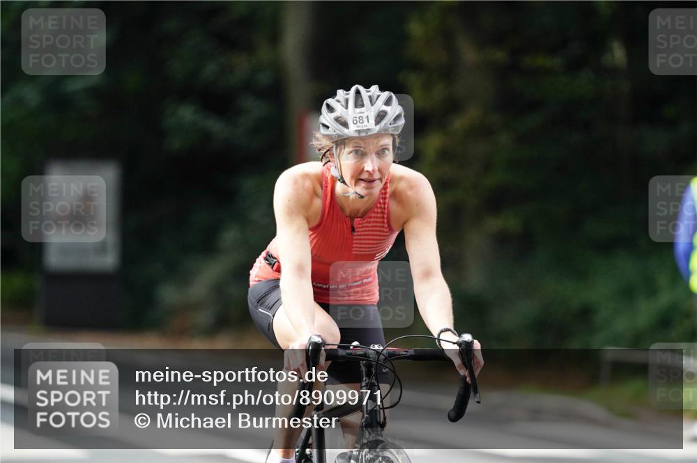 14.09.2025 - Stadtparktriathlon Michael Burmester http://msf.ph/oto/8909971 14.09.2025 10:24:37 Radfahren 537, 551, 558, 663, 681, 683, 701 meine-sportfotos.de