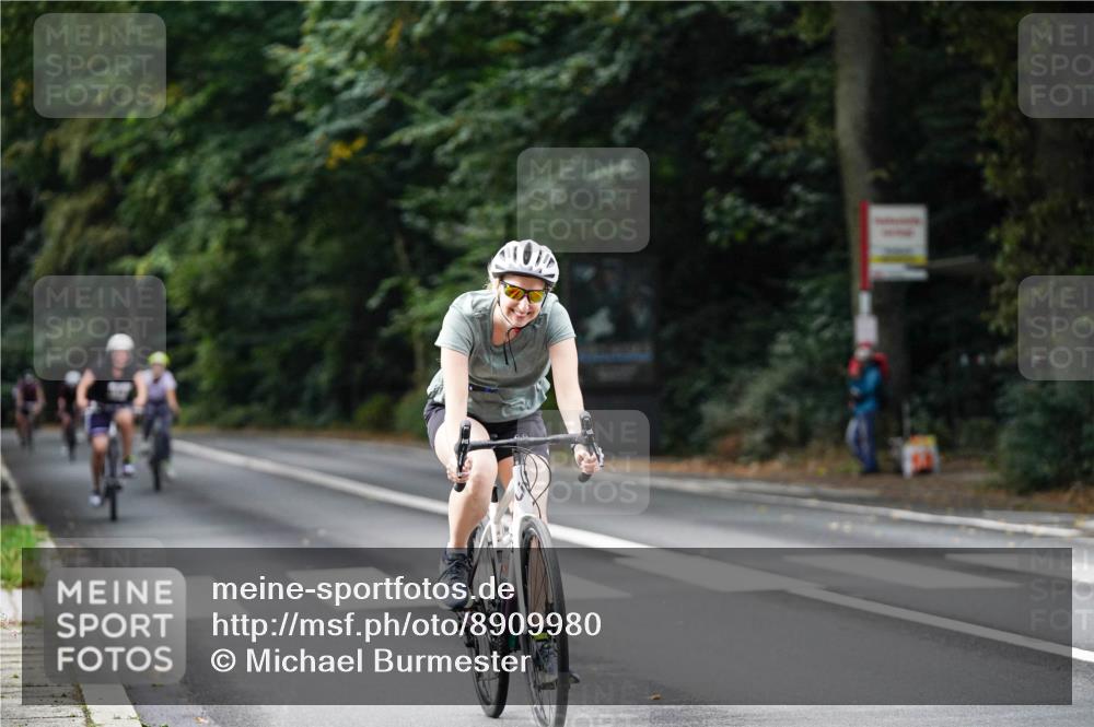 14.09.2025 - Stadtparktriathlon Michael Burmester http://msf.ph/oto/8909980 14.09.2025 10:24:45 Radfahren 511, 525, 537, 551, 580, 663, 683, 701 meine-sportfotos.de