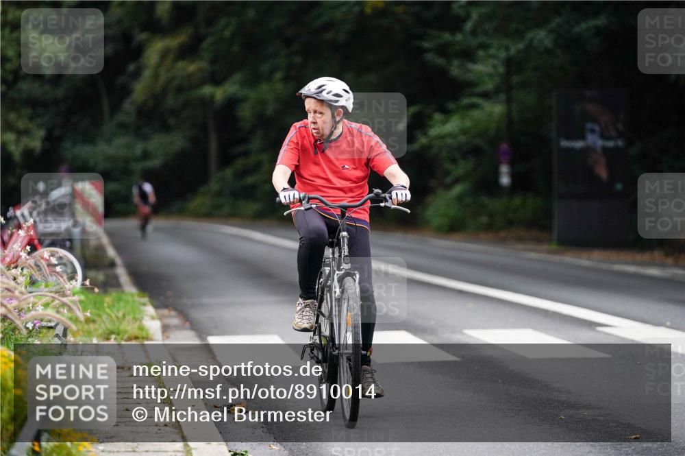 14.09.2025 - Stadtparktriathlon Michael Burmester http://msf.ph/oto/8910014 14.09.2025 10:25:44 Radfahren 567, 600, 601, 662 meine-sportfotos.de
