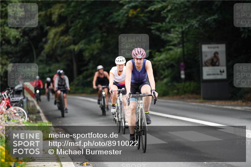 14.09.2025 - Stadtparktriathlon Michael Burmester http://msf.ph/oto/8910022 14.09.2025 10:26:00 Radfahren 513, 523, 616, 638, 674, 676 meine-sportfotos.de