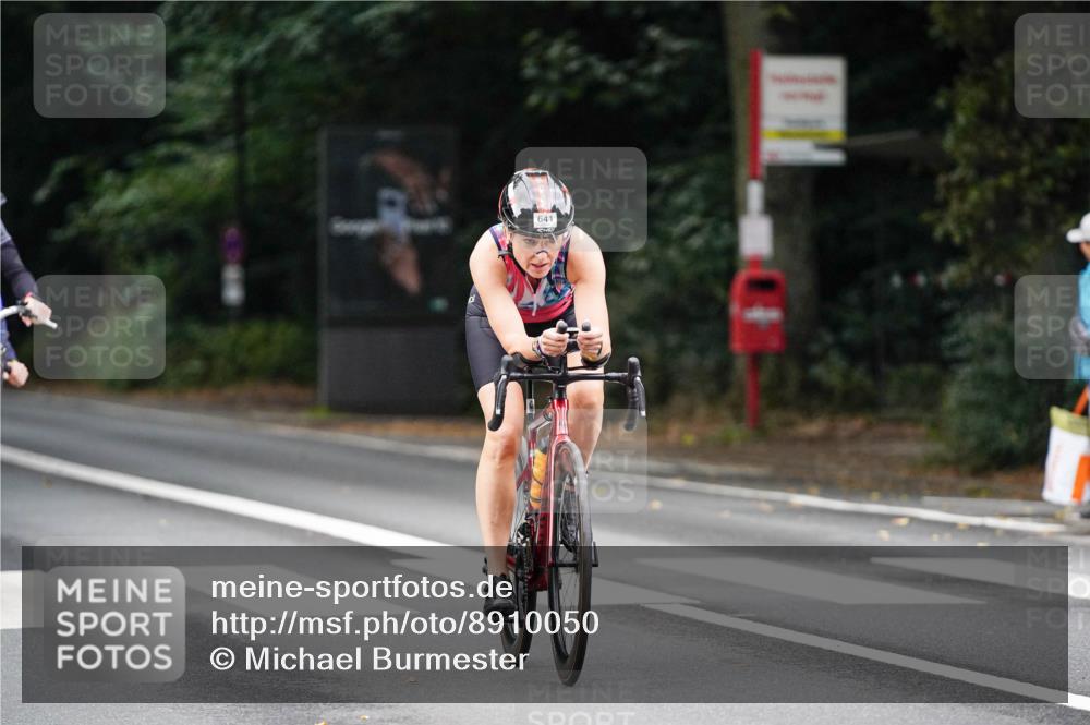 14.09.2025 - Stadtparktriathlon Michael Burmester http://msf.ph/oto/8910050 14.09.2025 10:26:39 Radfahren 561, 588, 641, 692 meine-sportfotos.de
