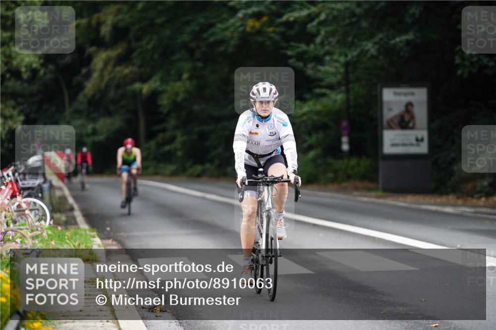 14.09.2025 - Stadtparktriathlon Michael Burmester http://msf.ph/oto/8910063 14.09.2025 10:26:55 Radfahren 514, 544, 609, 659, 718 meine-sportfotos.de