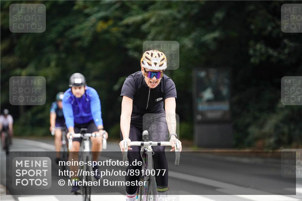 14.09.2025 - Stadtparktriathlon Michael Burmester http://msf.ph/oto/8910077 14.09.2025 10:27:13 Radfahren 530, 583, 686, 693 meine-sportfotos.de