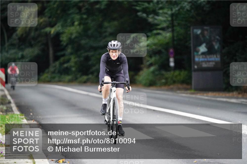 14.09.2025 - Stadtparktriathlon Michael Burmester http://msf.ph/oto/8910094 14.09.2025 10:27:32 Radfahren 512, 589 meine-sportfotos.de