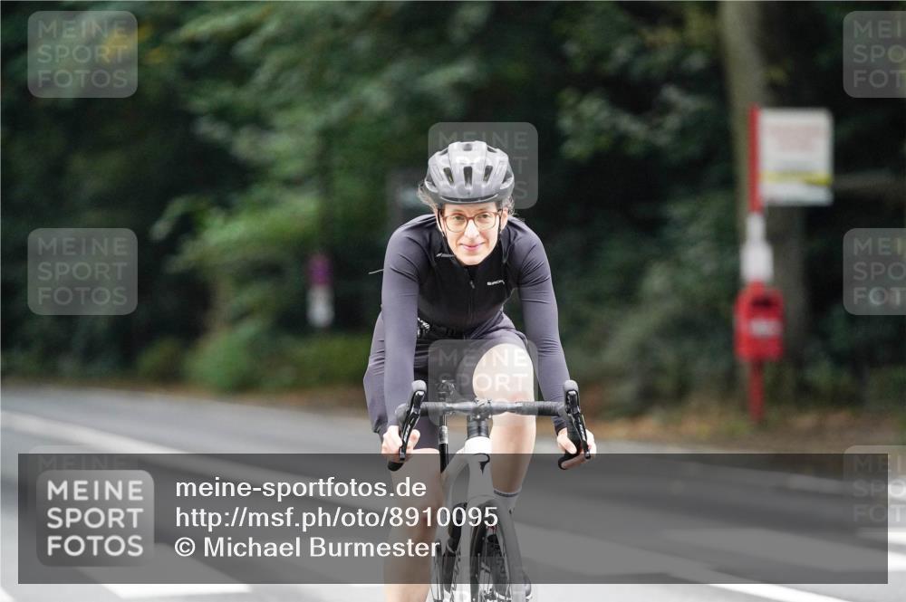 14.09.2025 - Stadtparktriathlon Michael Burmester http://msf.ph/oto/8910095 14.09.2025 10:27:33 Radfahren 589 meine-sportfotos.de
