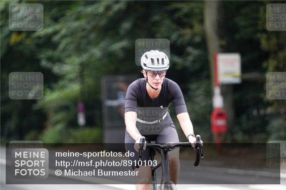 14.09.2025 - Stadtparktriathlon Michael Burmester http://msf.ph/oto/8910103 14.09.2025 10:28:06 Radfahren 539, 633, 661, 677, 710 meine-sportfotos.de