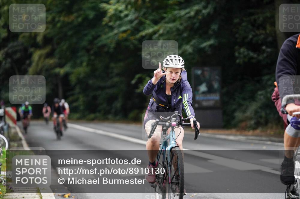 14.09.2025 - Stadtparktriathlon Michael Burmester http://msf.ph/oto/8910130 14.09.2025 10:28:52 Radfahren 611, 619, 632, 694, 720, 721 meine-sportfotos.de