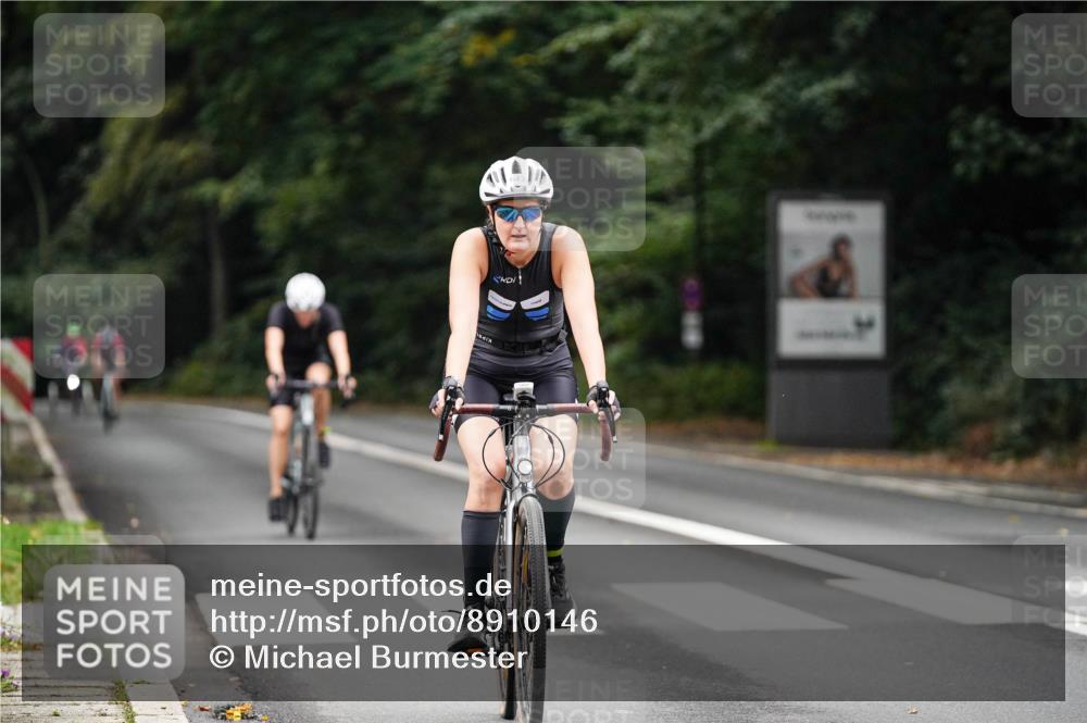 14.09.2025 - Stadtparktriathlon Michael Burmester http://msf.ph/oto/8910146 14.09.2025 10:29:15 Radfahren 532, 565, 643, 655, 685, 688, 717 meine-sportfotos.de
