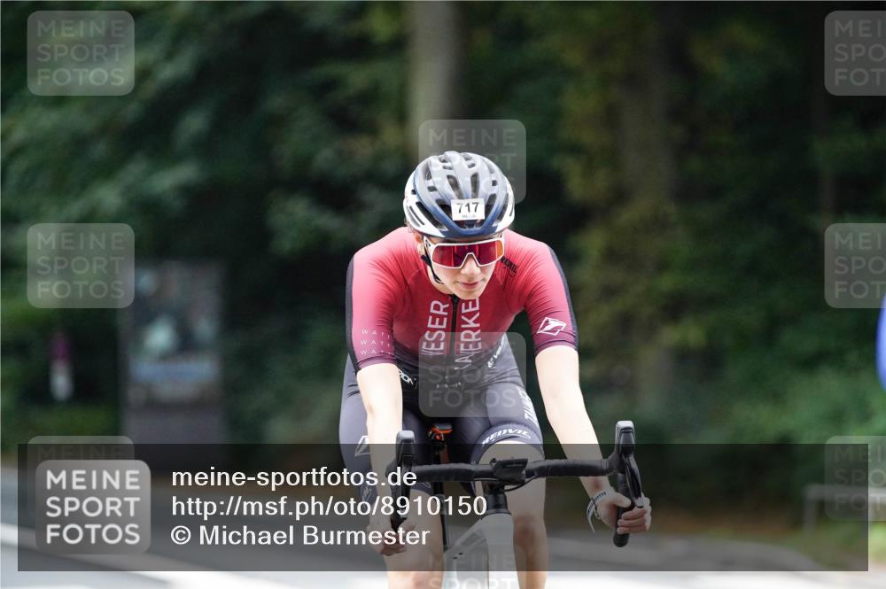 14.09.2025 - Stadtparktriathlon Michael Burmester http://msf.ph/oto/8910150 14.09.2025 10:29:23 Radfahren 566, 685, 717 meine-sportfotos.de