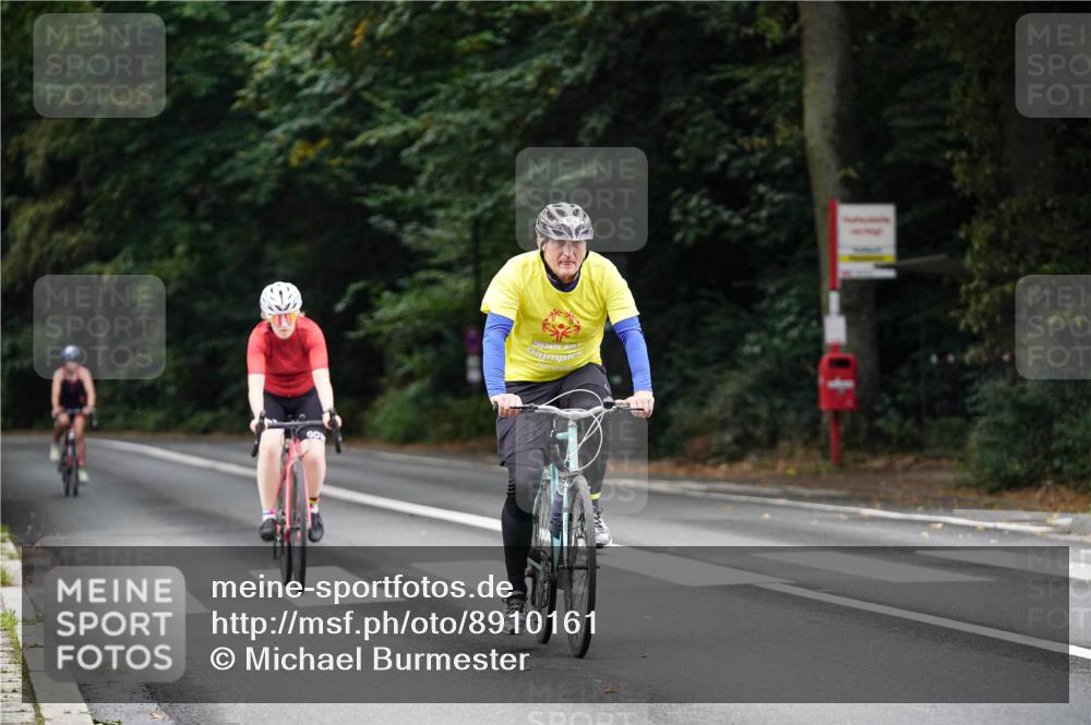 14.09.2025 - Stadtparktriathlon Michael Burmester http://msf.ph/oto/8910161 14.09.2025 10:29:56 Radfahren 531, 562, 602, 682, 705 meine-sportfotos.de