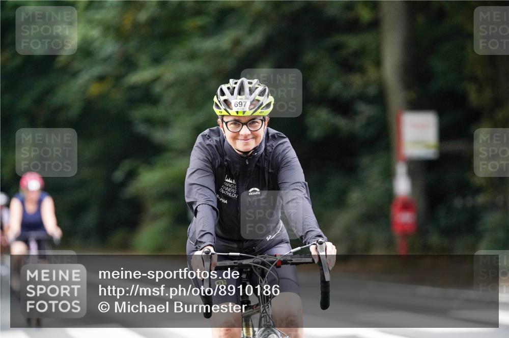 14.09.2025 - Stadtparktriathlon Michael Burmester http://msf.ph/oto/8910186 14.09.2025 10:30:35 Radfahren 596, 620, 642, 645, 697, 700 meine-sportfotos.de