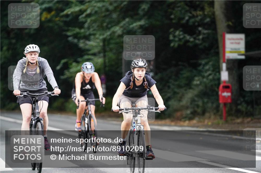 14.09.2025 - Stadtparktriathlon Michael Burmester http://msf.ph/oto/8910209 14.09.2025 10:31:07 Radfahren 533, 546, 553, 624, 636, 687, 706, 714 meine-sportfotos.de