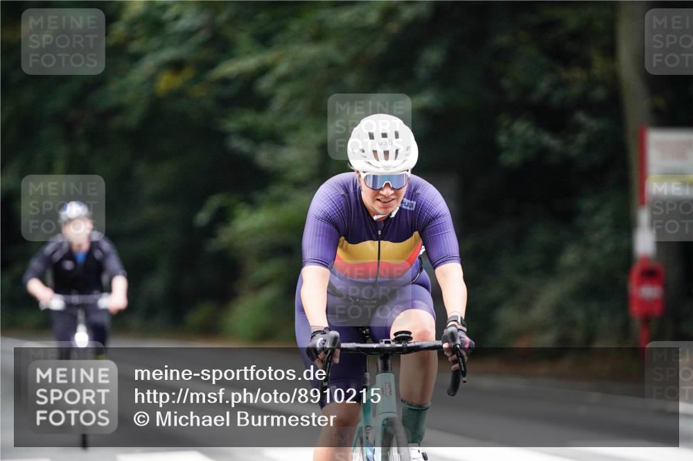 14.09.2025 - Stadtparktriathlon Michael Burmester http://msf.ph/oto/8910215 14.09.2025 10:31:13 Radfahren 546, 553, 636, 650, 706, 714 meine-sportfotos.de