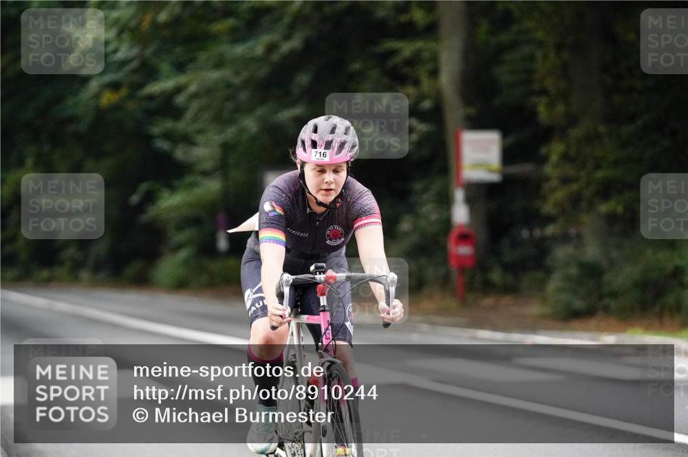 14.09.2025 - Stadtparktriathlon Michael Burmester http://msf.ph/oto/8910244 14.09.2025 10:32:14 Radfahren 654, 716, 763 meine-sportfotos.de