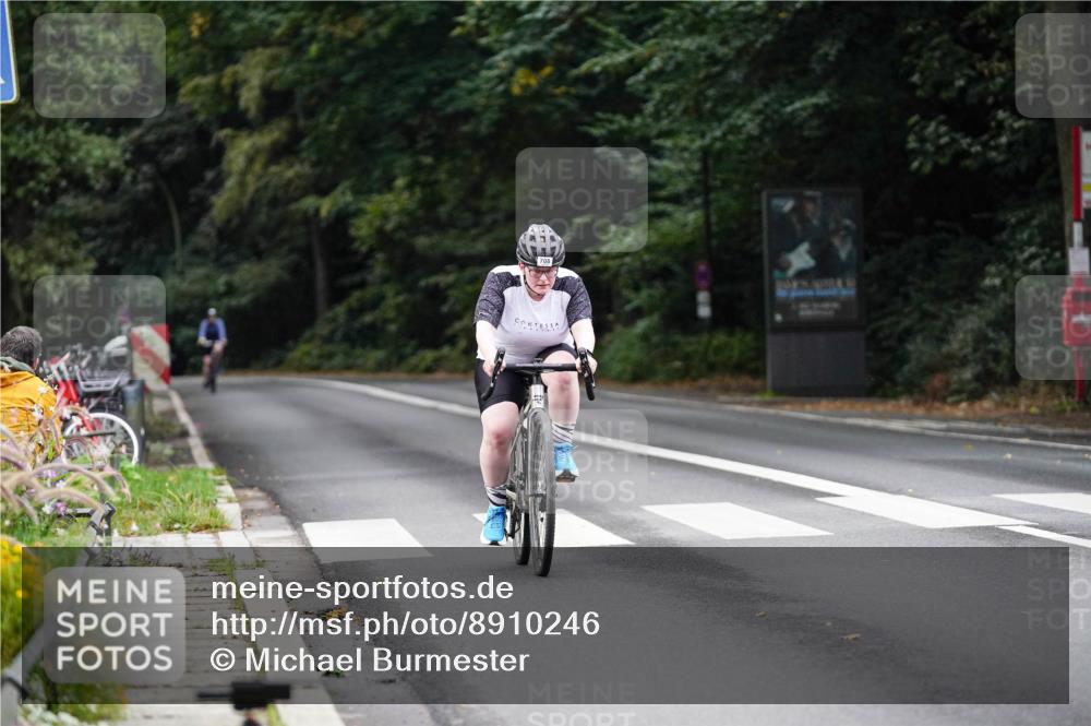 14.09.2025 - Stadtparktriathlon Michael Burmester http://msf.ph/oto/8910246 14.09.2025 10:32:22 Radfahren 708 meine-sportfotos.de